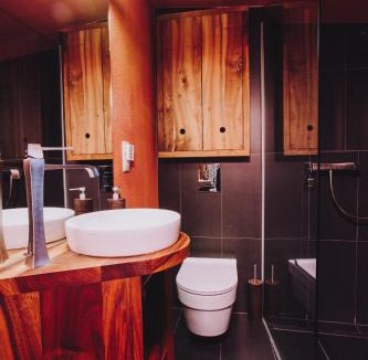 Luce House | House Raduha