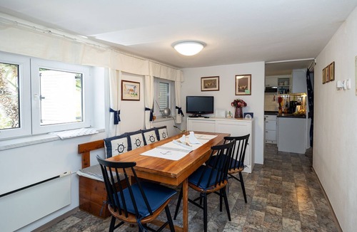 Selce House | Impressive holiday home just 80 metres from the beach with Mediterranean garden and chill-out area