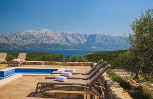 Pucisca House | in Pučišća mit Privatem Pool by Interhome