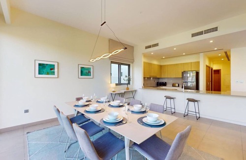Dubai House | Incredible 5 Bed l Private Garden l near Mall
