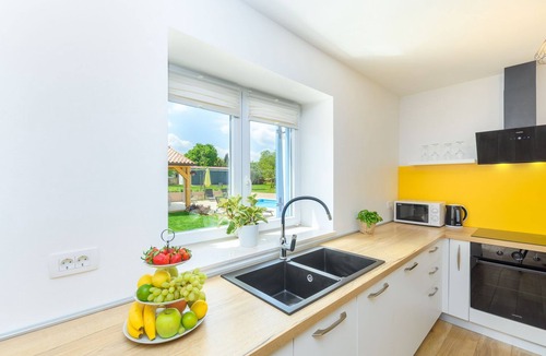 Butkovici Villa | Indigenous Istrian modern stone villa SAN on a spacious property of 5500m2