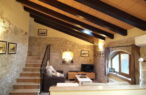 Kastelir-Labinci House | Istria: Stone house in village. 5 min drive to sea, Novigrad - 8km, Porec - 12km