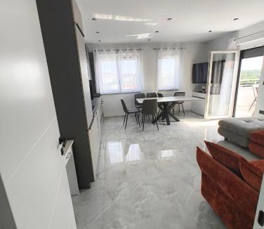 Rovinjsko Selo Apartment | Ivana's Apartments with Amazing Pool Access