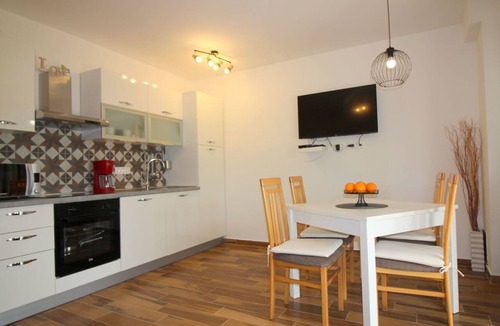 Mali Maj Apartment | Jakomina 1 by Interhome