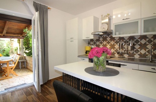 Mali Maj Apartment | Jakomina 2 by Interhome