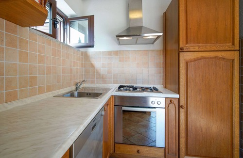 Cesarica House | Kamena kuća by Interhome