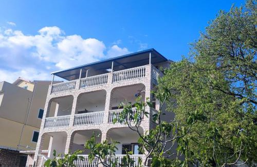 Grebastica Apartment | Kids Friendly Seaside Apartments Grebaštica - Šibenik