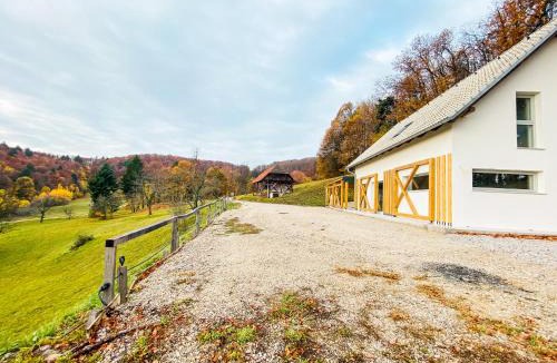 Ivancna Gorica House | KOČA ODMEV Obolno
