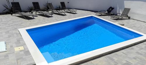 Linardici Villa | KRK, VILLA SOTTOVENTO WITH POOL, 8p
