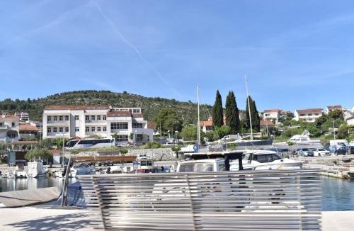 Marina Apartment | Kuća za odmor Nada