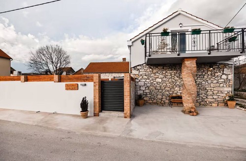 Gornji Zemunik House | La Felicita - Two Bedroom Holiday Home