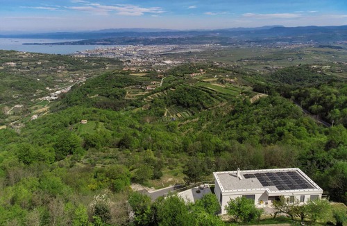 Koper Apartment | La Lita. Panoramic Sea View- Fast Wi-Fi -Free Parking