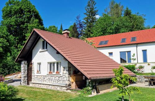 Grahovo House | Lake View Holiday Home