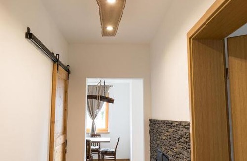 Cerklje na Gorenjskem Apartment | LARCH HOUSE