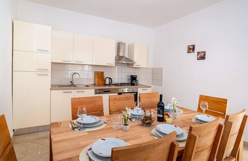 Velim Apartment | Large Villa with Pool, Rural Setting