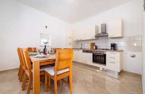 Velim Apartment | Large Villa with Pool, Rural Setting