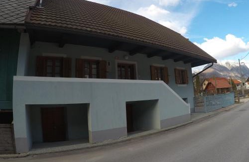 Cezsoca House | Lesjakova Domačija