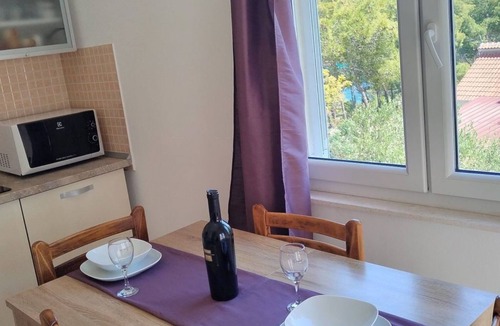 Cove Osibova (Milna) Apartment | "Lile" mit Blick auf das Wasser by Interhome