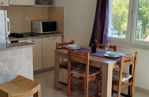 Cove Osibova (Milna) Apartment | "Lile" mit Blick auf das Wasser by Interhome