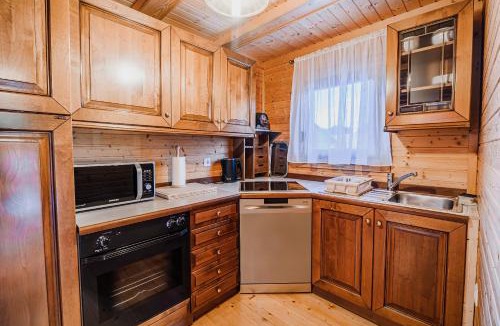 Brezice House | Log Cabin Vista View with Seasonal Hot Tub