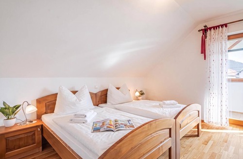 Zerovnica Hotel | Logar Farm Stay near Lake Cerknica - R5, Grahovo, Slovenia