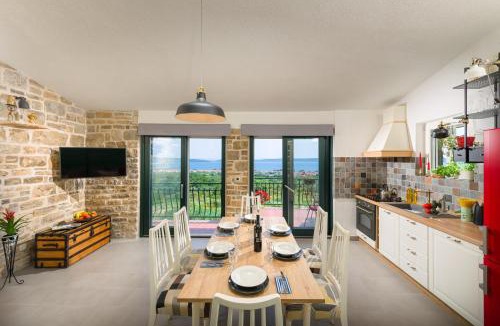 Kastel Luksic Villa | Lola - privacy, pool & view