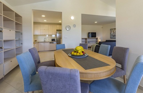 Valdebek Villa | Lotus Elite Villa with Pool & Jacuzzi 4