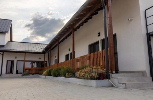 Municipality of Drenje House | Lovačka kuća Mandičevac