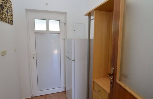 Vrbanj Apartment | Lovely apartment for 3 people with WIFI, TV and balcony