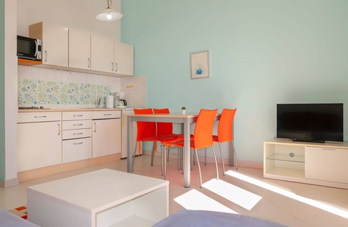 Vratarusa Apartment | Lovely apartment for 4 guests with A/C, WIFI, TV and terrace