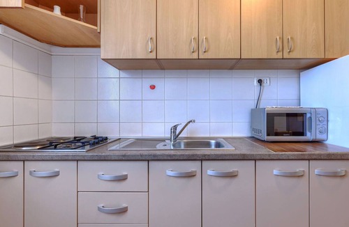 Murine Apartment | Lovely apartment for 4 guests with WIFI, A/C, TV and terrace
