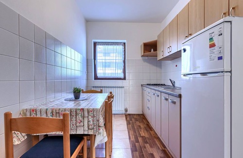 Murine Apartment | Lovely apartment for 4 guests with WIFI, A/C, TV and terrace
