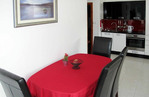 Mali Ston Apartment | Lovely apartment for 5 people with WIFI, pool, A/C, TV, terrace and pets allowed
