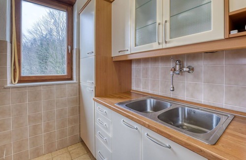 Brod Moravice Apartment | Lovely apartment for 4 guests with WIFI, hot tub, TV and balcony