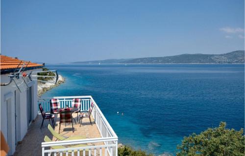 Veliki Drvenik Apartment | Lovely Apartment In Drvenik Veliki With Wifi