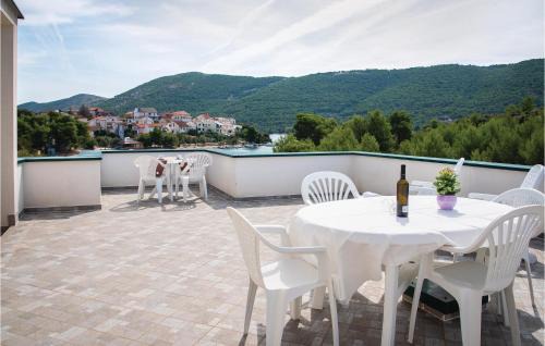 Grebastica Apartment | Lovely Apartment In Grebastica With Wifi