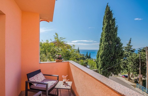 Stara Baska Apartment | Lovely apartment in Stara Baska with WiFi