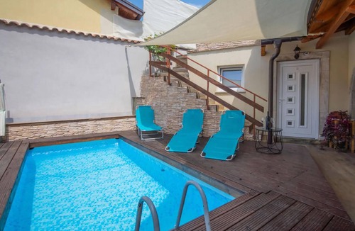 Veli Brgud Apartment | Lovely apartment in Veli Brgud with WiFi