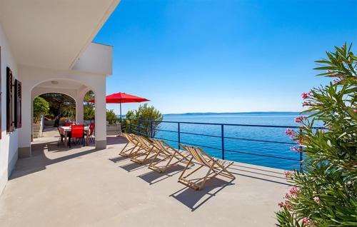 Jablanac Apartment | Lovely Apartment In Jablanac With Wifi