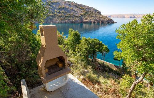 Stinica Apartment | Lovely Apartment In Jablanac With Wifi