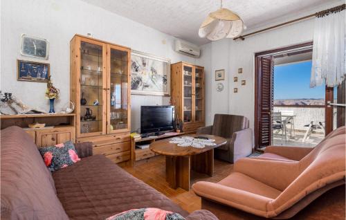 Stinica Apartment | Lovely Apartment In Jablanac With Wifi
