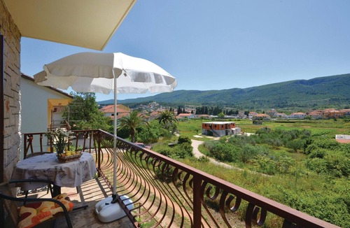 Island Hvar Apartment | Lovely apartment in Jelsa with WiFi