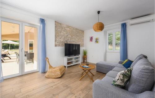 Sveta Nedelja Apartment | Lovely Apartment In Labin With Sauna