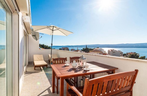 Tice Apartment | Lovely apartment in Nemira with house sea view
