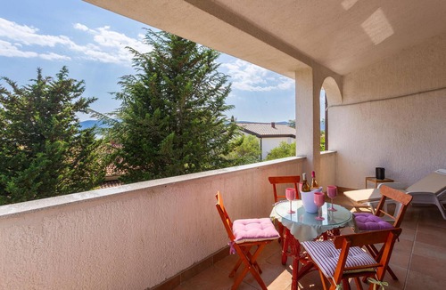Krk Apartment | Lovely apartment in Pinezici with WiFi