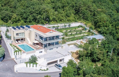 Zagorje Apartment | Lovely apartment in Plomin with WiFi