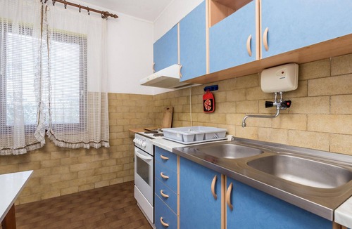 Senj Apartment | Lovely apartment in Senj with WiFi