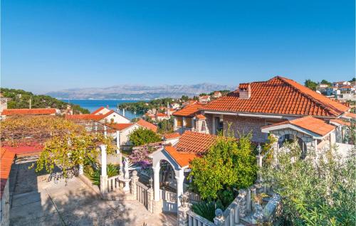 Splitska Apartment | Lovely Apartment In Splitska With Wifi