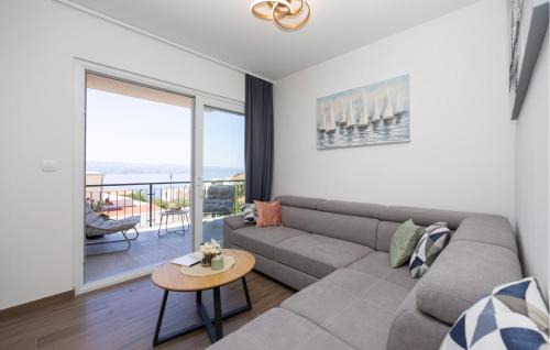 Stanici Apartment | Lovely Apartment In Stanici With Swimming Pool