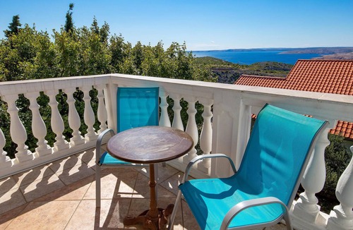 Stinica Apartment | Lovely apartment in Stinica with house sea view